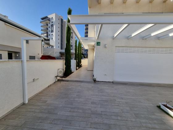 אסתר המלכה 15 (רובע יזרעאל)