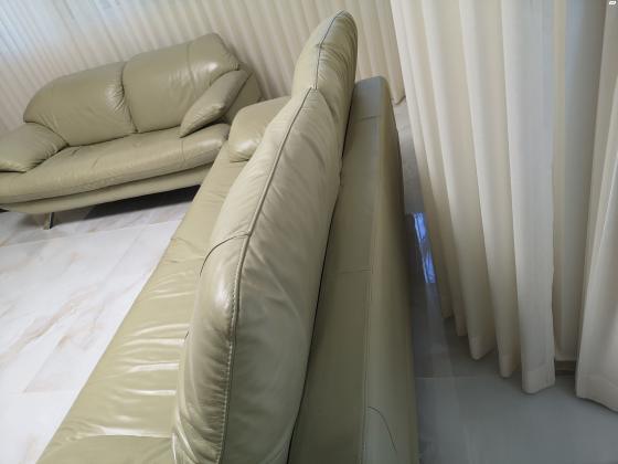 סלון עור יוקרתי של ניקולטי,