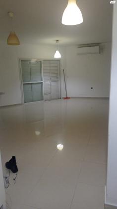 כיבוש העבודה 11 (נווה עובד)