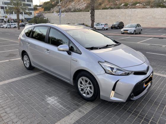 טויוטה פריוס פלוס הייבריד (2018)