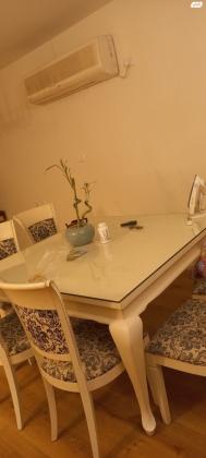 שולחן סלון לבן