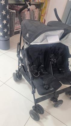 טיולון מקלארן תאומים במצב חדשעם