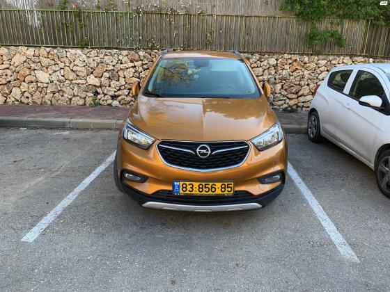 אופל מוקה X (2017)