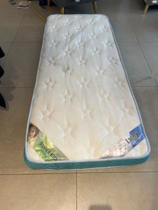 מיטת מעבר של איקאה 80X200