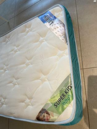 מיטת מעבר של איקאה 80X200