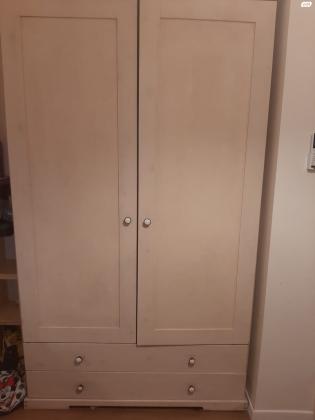 ארון של חברת עצמל'ה