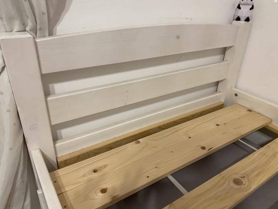 2 מיטות ילדים של עצמל'ה במצב חדש