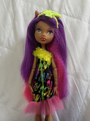 ארבעה בובות מסדרת ?מונסטר היי?