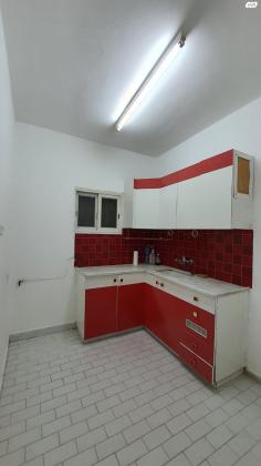 שדרות ירושלים 32 (מרכז העיר)