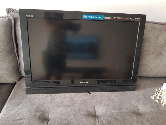 טלויזיה LCD טושיבה 42 אינטצ'