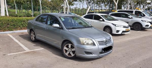 טויוטה אוונסיס (2008)