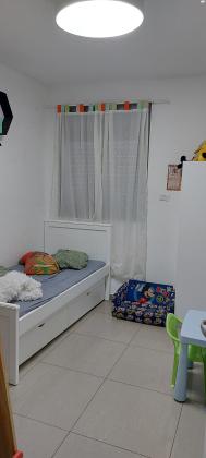 אהוד מנור 4 (תלמי מנשה הצעירה)