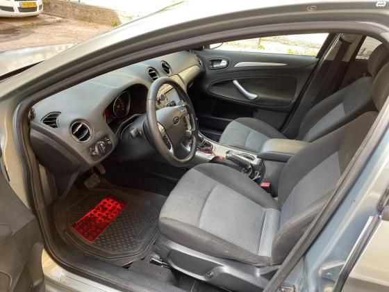 פורד מונדאו (2008)