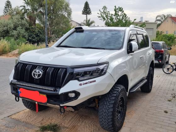 טויוטה לנד קרוזר ארוך (2014)