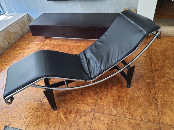 שזלונג לה קורבוזיה יפהפה ומדהים