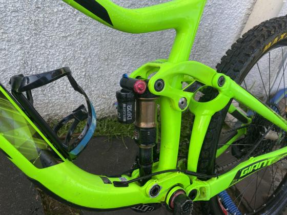 אופני הרים שיכוך מלא קרבון