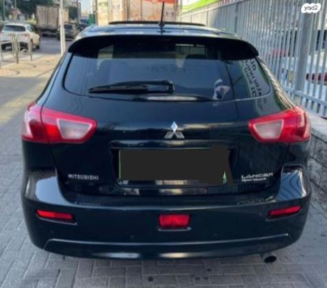 מיצובישי לנסר ספורטבק (2017)