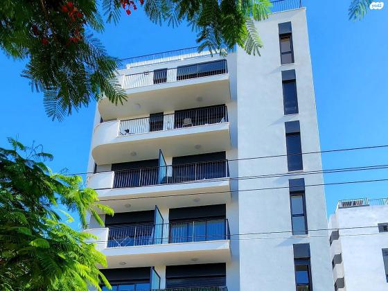 שדרות הצנחנים 18 (מתחם נגבה)