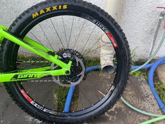 אופני הרים שיכוך מלא קרבון