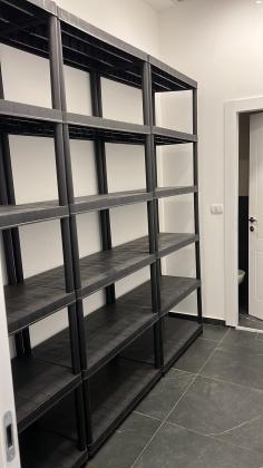 למכירה מדפים של כתר מדפים