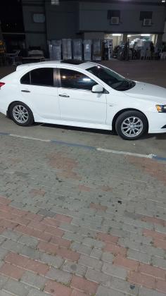 מיצובישי לנסר ספורטבק (2014)