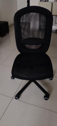 כיסא מחשב של איקאה במצב