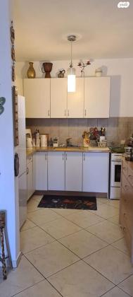 התקווה 12 (מרכז אזרחי)