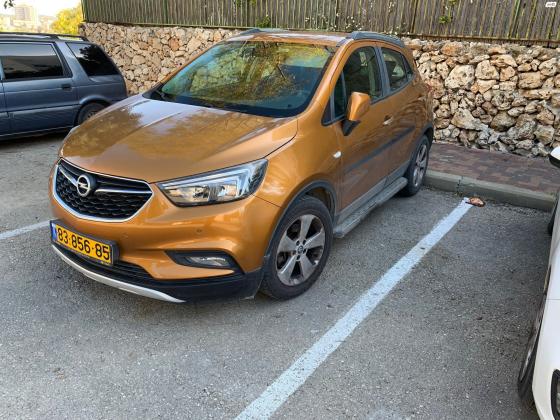 אופל מוקה X (2017)