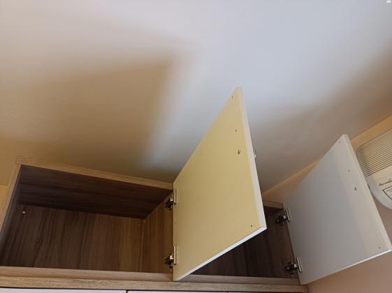 2 שידות איקאה, דגם BESTA