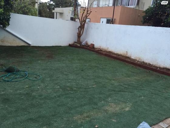 צבי גרץ 4 (המפדה האזרחי)