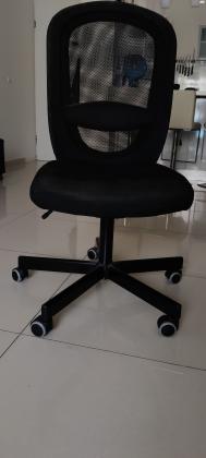 כיסא מחשב של איקאה במצב