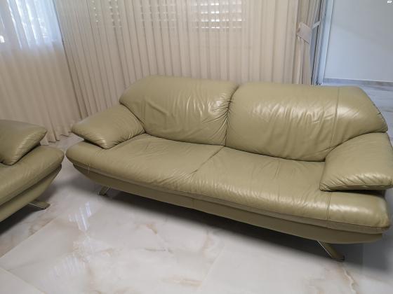 סלון עור יוקרתי של ניקולטי,