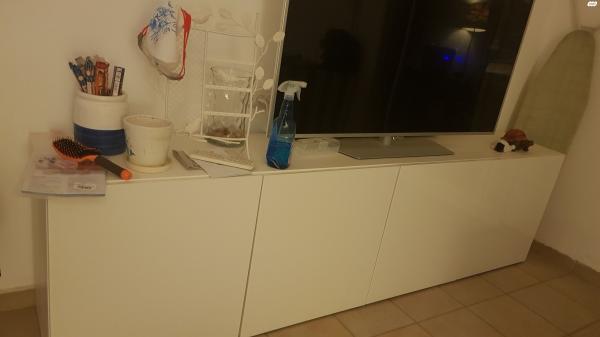 מזנון בצסע לבן לק של איקאה