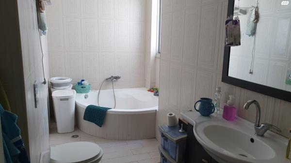 מנחת שלמה 12 (הדר גנים;גני הדר)