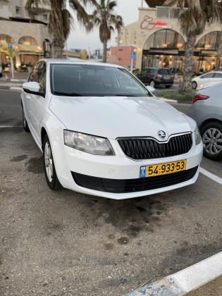 סקודה אוקטביה (2014)