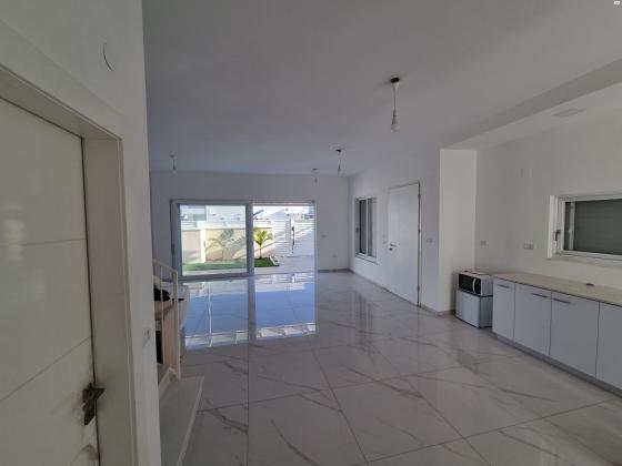 אסתר המלכה 15 (רובע יזרעאל)