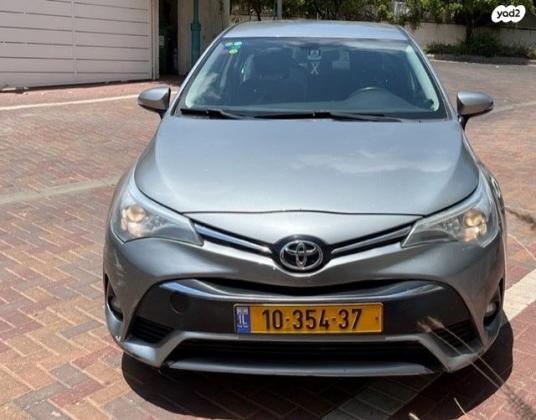 טויוטה אוונסיס (2016)