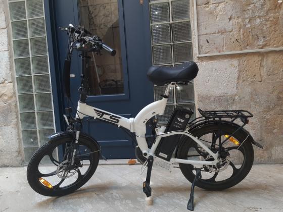 אופניים חשמליות שמורות מאוד במצב
