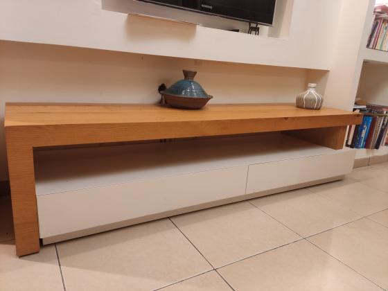 מזנון מעץ מלא של ביתילי