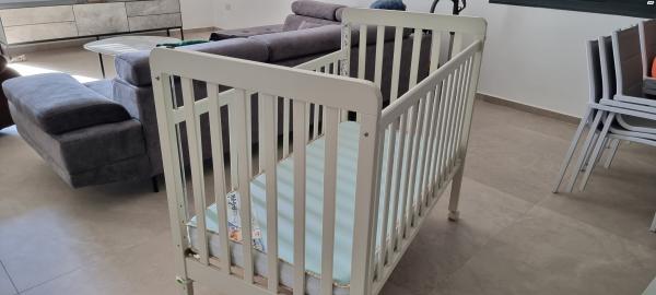 מיטת תינוק עם מזרן סליפ לי דו של ליטף