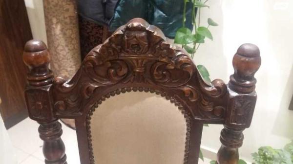 כסאות עתיקים ומיוחדים