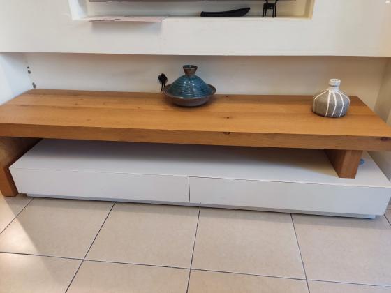 מזנון מעץ מלא של ביתילי