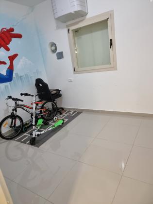 יונתן פולארד 6 (נאות יצחק רבין)