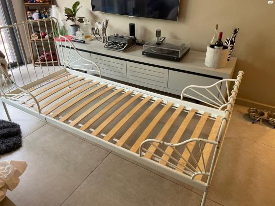 מיטת מעבר של איקאה 80X200