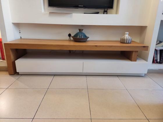 מזנון מעץ מלא של ביתילי