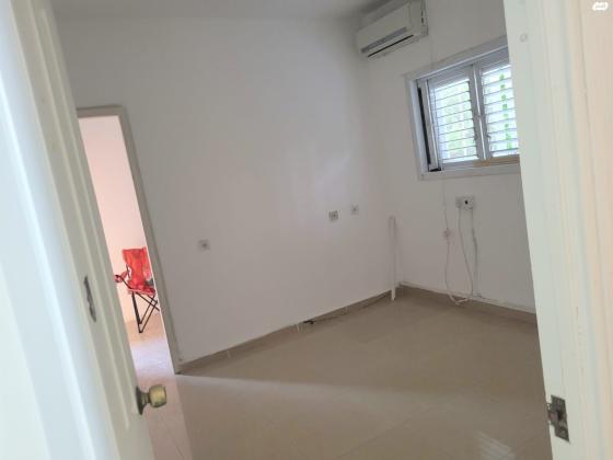 דוד וולפסון 42 (רמז)