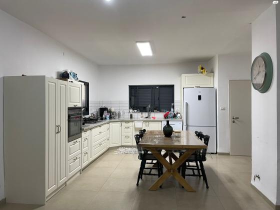 קוממיות (גבעת המורה)