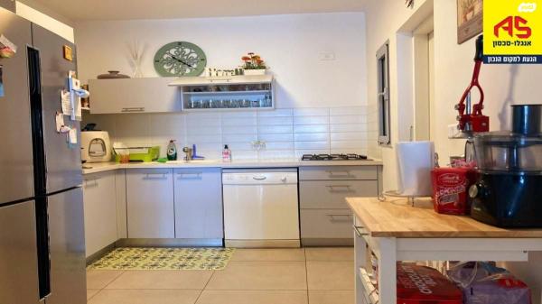 סמטת נוגה 8 (הדר)