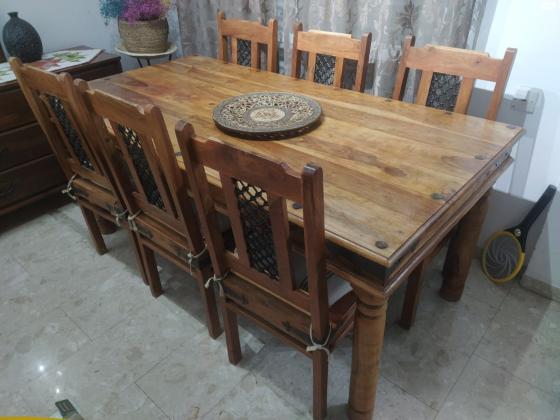 שולחן אוכל אינדונזי מעץ מלא,