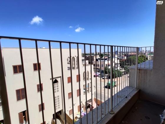 שטרנהארץ (עג'מי)